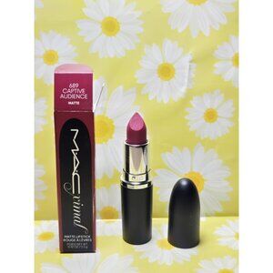 Mac Cosmetics M·A·CXIMAL Matte Lipstick 689 CAPTIVE AUDIENCE  0.12 Oz